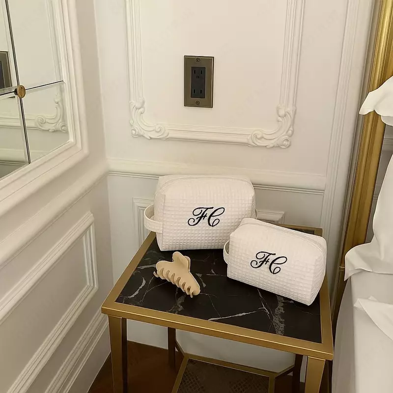 FEMI marosim sumkasi kosmetikasi - 299 000 so'm