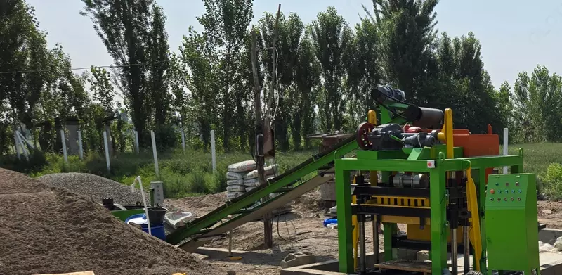  Автоматическая линия для производства шлакоблоков и тумб Udar 4-3  30 кВт  4 ед./25 сек. Только в розницу