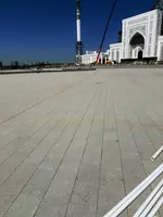  Услуги по укладке брусчатки для дворов  тротуаров и придомовых территорий OOO «BOULUXE»