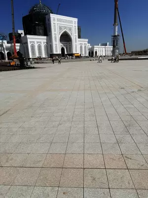  Услуги по укладке брусчатки для дворов  тротуаров и придомовых территорий - OOO «BOULUXE»