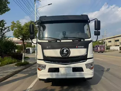 Водовоз Shacman  15 куб. м.