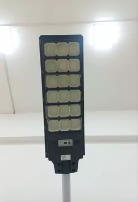 Quyosh panellari yordamida ko‘chani yoritish