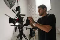   Videolar yaratish va suratga olish