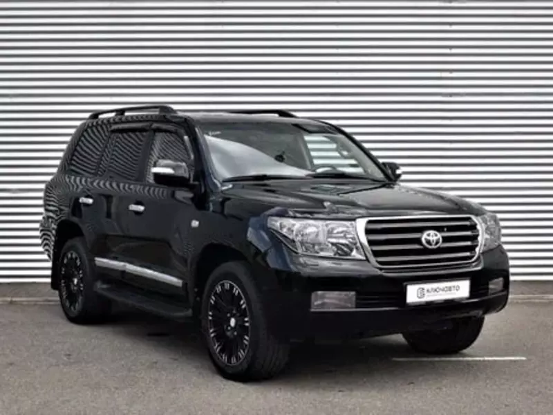 Mehmonlar uchun shahar transporti xizmati  qora rangli Toyota Land Cruiser 200 (Aeroport transferi)