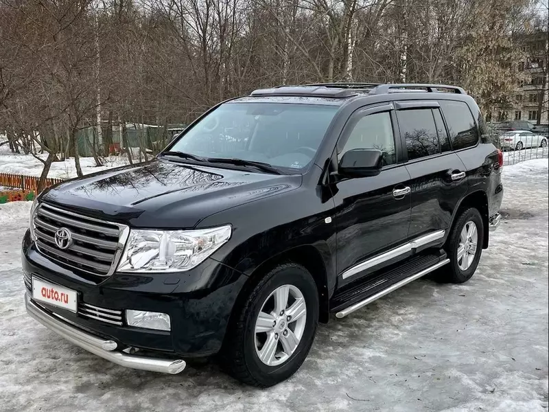 Услуга по перевозке гостей по городу на условиях проката до 10 часов на Toyota Land Cruiser 200  черный