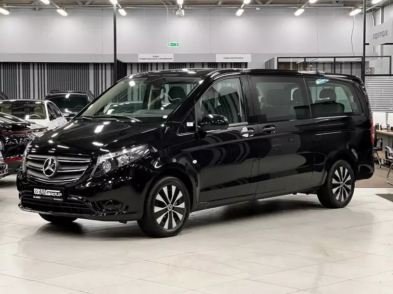 Qora Mercedes-Benz V-class Vito avtomobilida 10 soatgacha ijara asosida shahar boylab mehmonlarni tashish xizmati