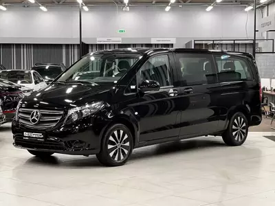 Qora Mercedes-Benz V-class Vito avtomobilida 10 soatgacha ijara asosida shahar boylab mehmonlarni tashish xizmati