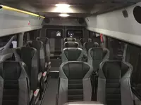  Oq rangli Mercedes-Benz Sprinter avtomobilidagi mehmonlar uchun shahar transporti xizmati (aeroport transferi) - IDEAL AUTO ENGINERING