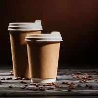 Двухслойный стакан для горячих напитков + крышка (белая/черная)