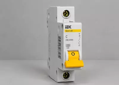 Авт. выкл. ВА 47-29 1Р 10А 4 5кА IEK