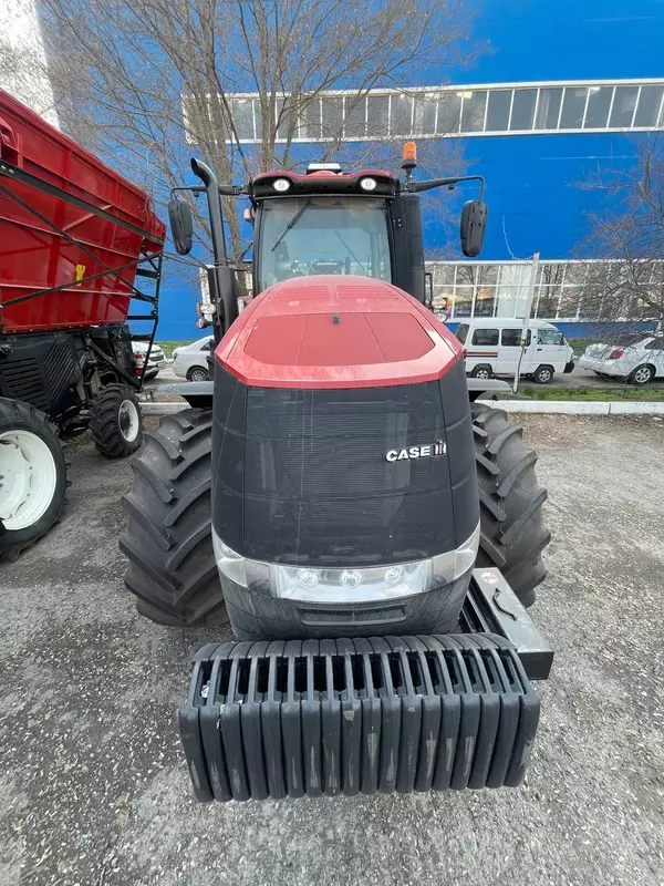  Magnum 340 traktori - 