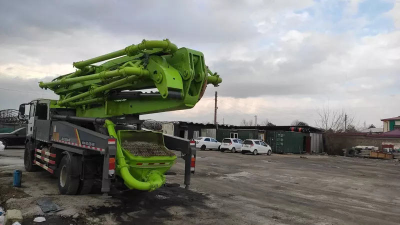   40 metrli avtobeton nasosi