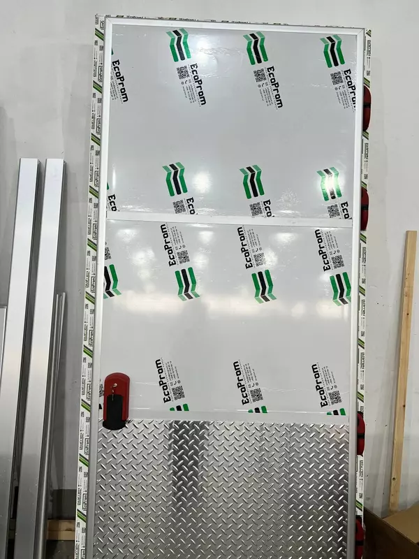 Qulfli PUR panel sendvichi (qulf / yashirin qulf)