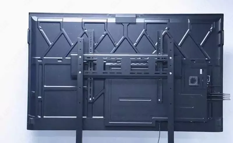   Интерактивная панель LG 86TR3PJ