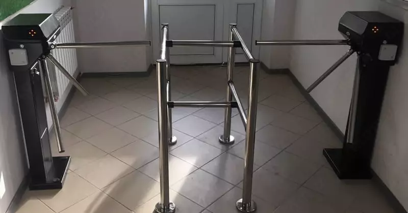 Metalldan yasalgan 3shoxlik mexanik turniket