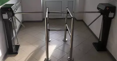 Metalldan yasalgan 3shoxlik mexanik turniket