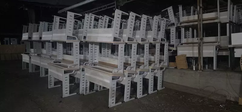 Школьная парта