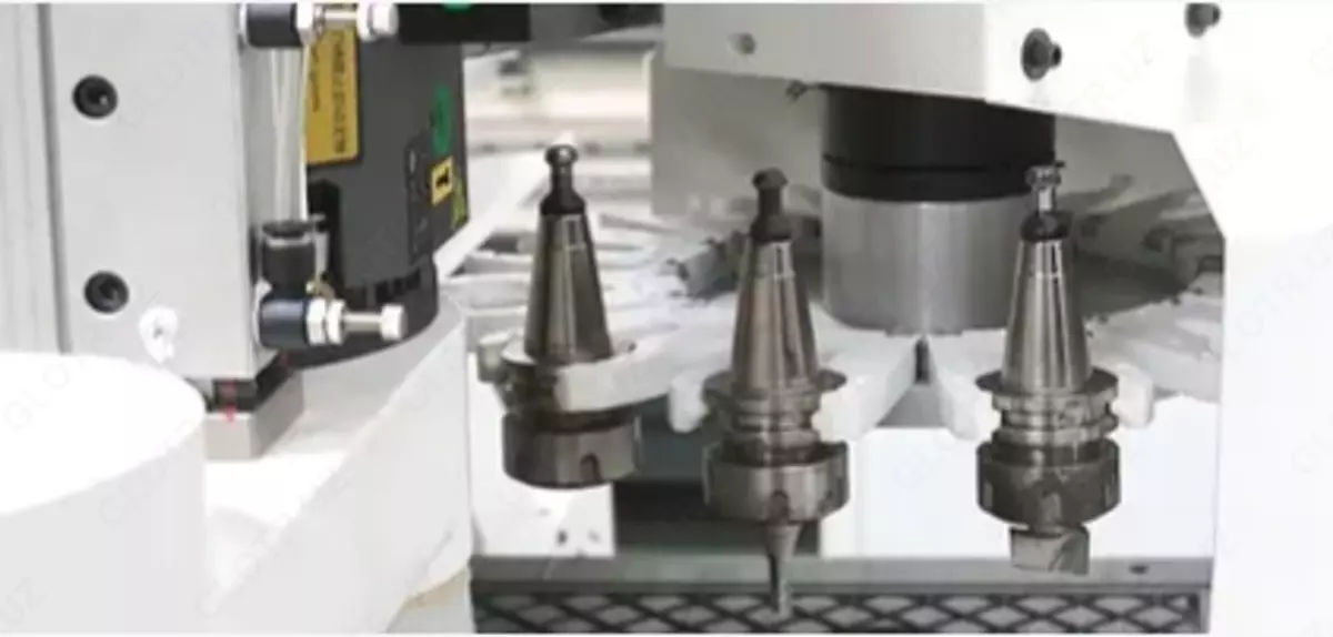 2025-11-14-11-15-58-188832-0542ef5173596a708486b56118bef95d.webp?_=ozbol