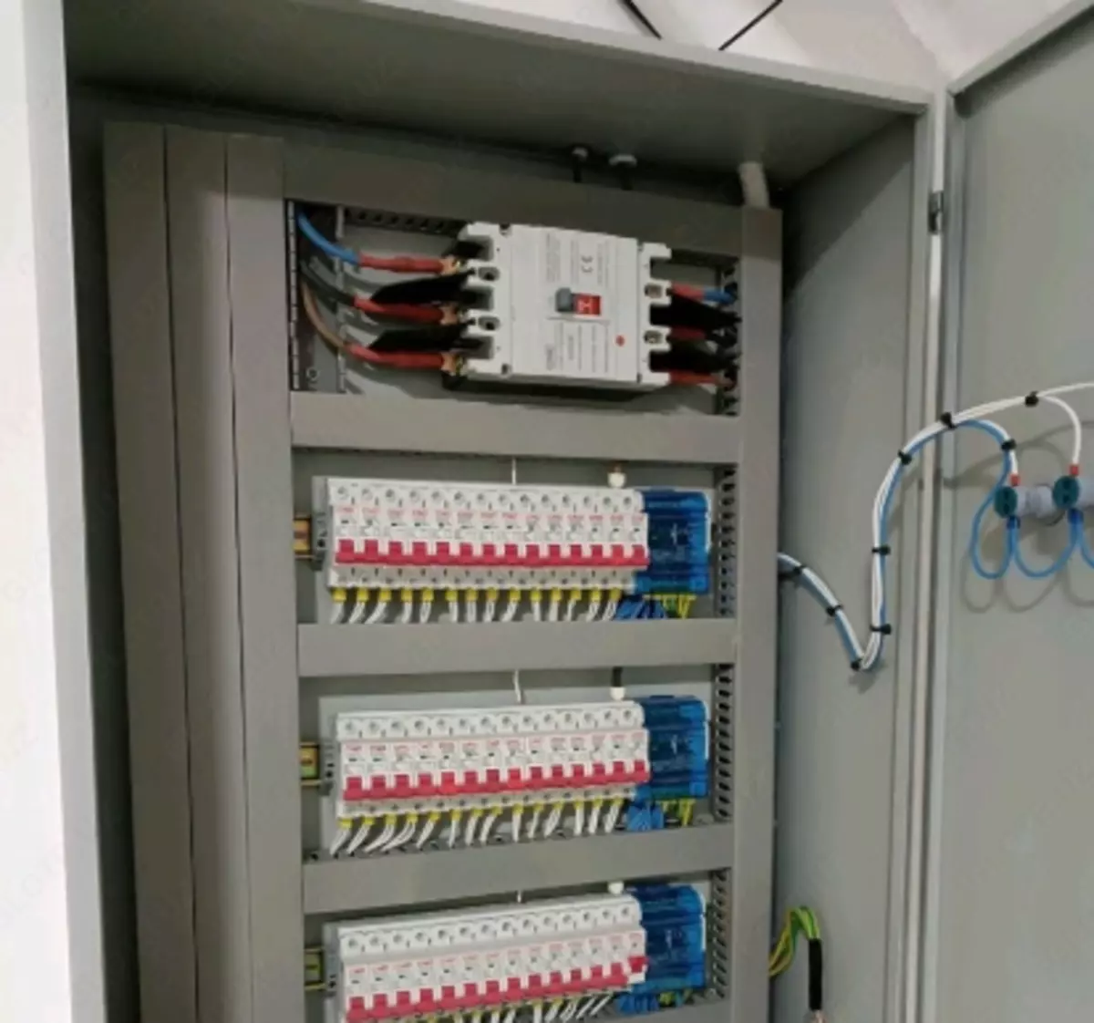 2025-12-25-11-00-15-760304-d0fb54ed888383d1a4c742fbfa0138f4.webp?_=ozbol