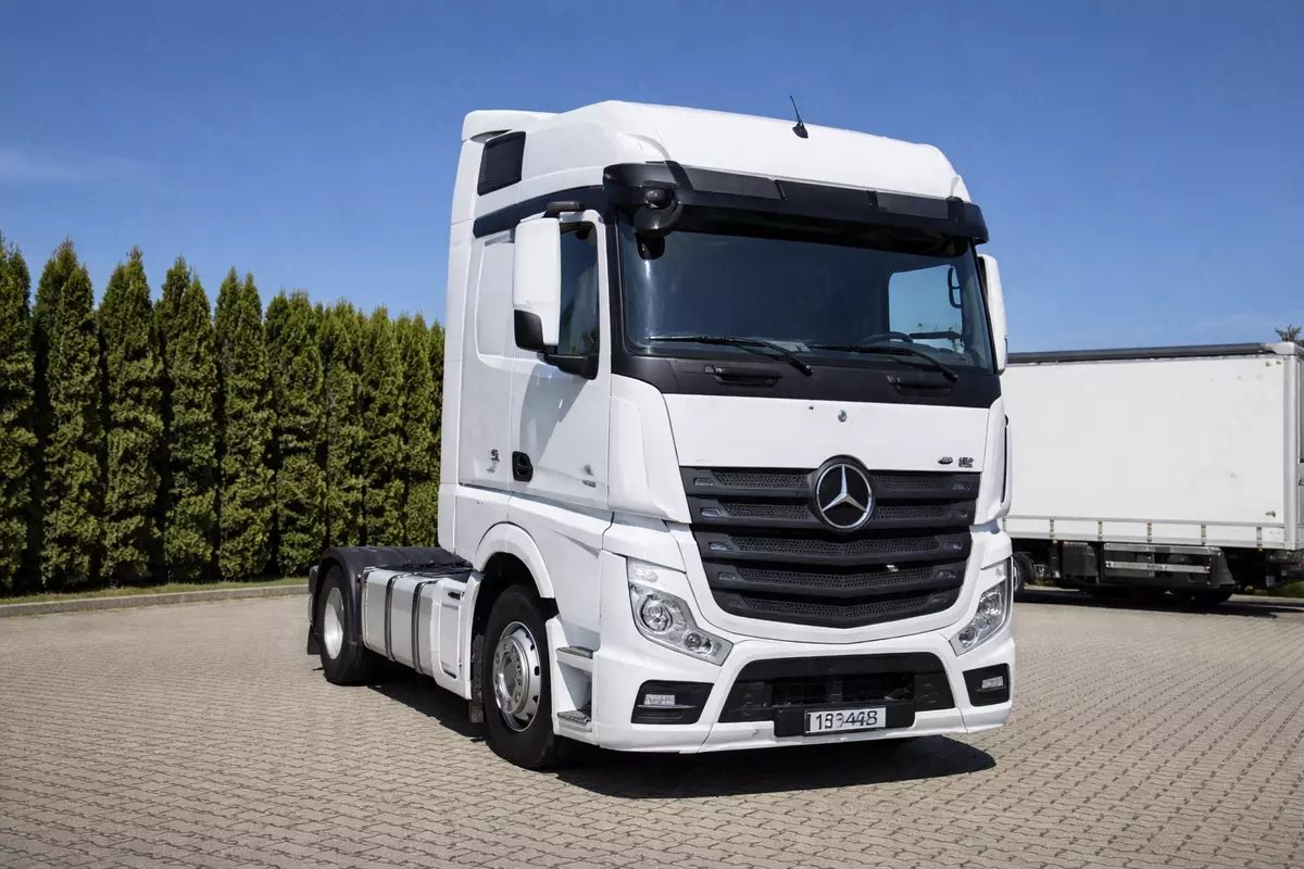 2026-02-11-09-42-16-757470-439b8f5c8d0afec52bcf68eb315f67fe.webp?_=ozbol