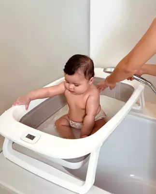 Купание малыша