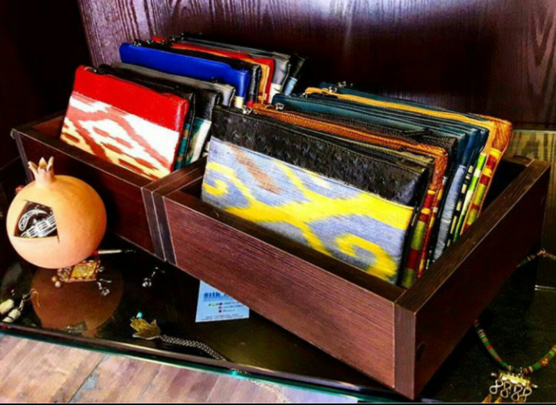 Клатчи-косметички из эко кожи + адрас.
Цена 35.000с.