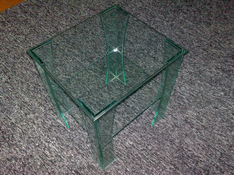 Изготовление журнальных столиков, обеденных столов, подставок под ТВ и прочие под заказ!