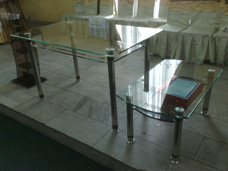 Изготовление журнальных столиков, обеденных столов, подставок под ТВ и прочие под заказ!