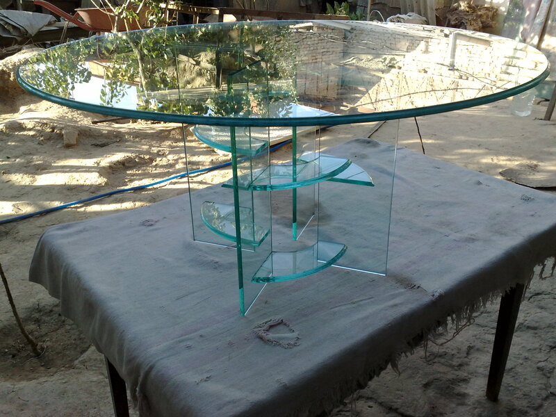 Изготовление журнальных столиков, обеденных столов, подставок под ТВ и прочие под заказ!