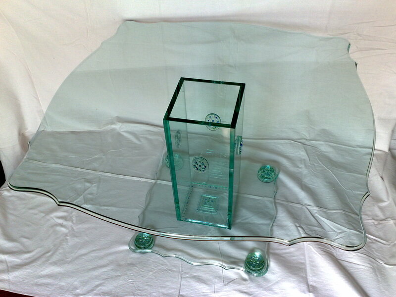 Изготовление журнальных столиков, обеденных столов, подставок под ТВ и прочие под заказ!