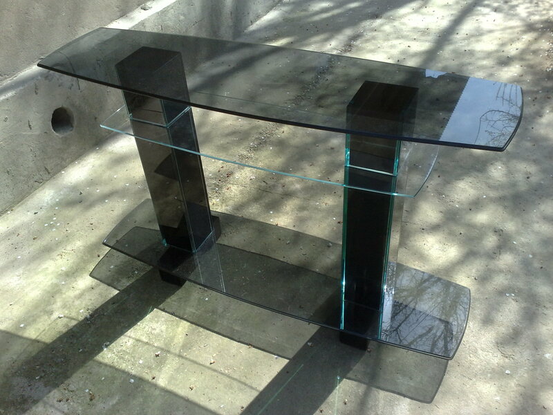 Изготовление журнальных столиков, обеденных столов, подставок под ТВ и прочие под заказ!