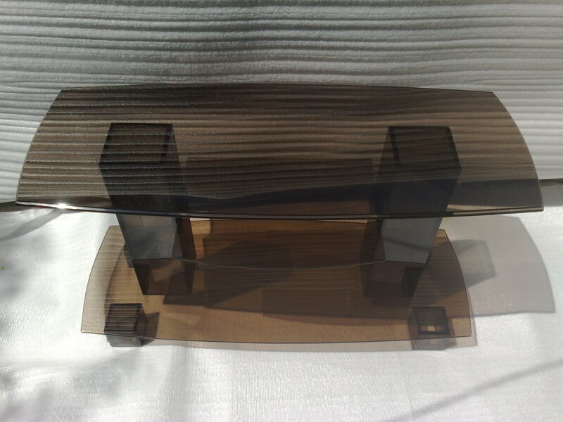 Изготовление журнальных столиков, обеденных столов, подставок под ТВ и прочие под заказ!