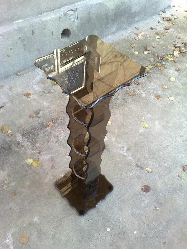 Изготовление журнальных столиков, обеденных столов, подставок под ТВ и прочие под заказ!