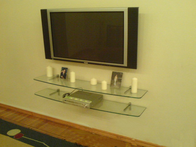 Изготовление журнальных столиков, обеденных столов, подставок под ТВ и прочие под заказ!