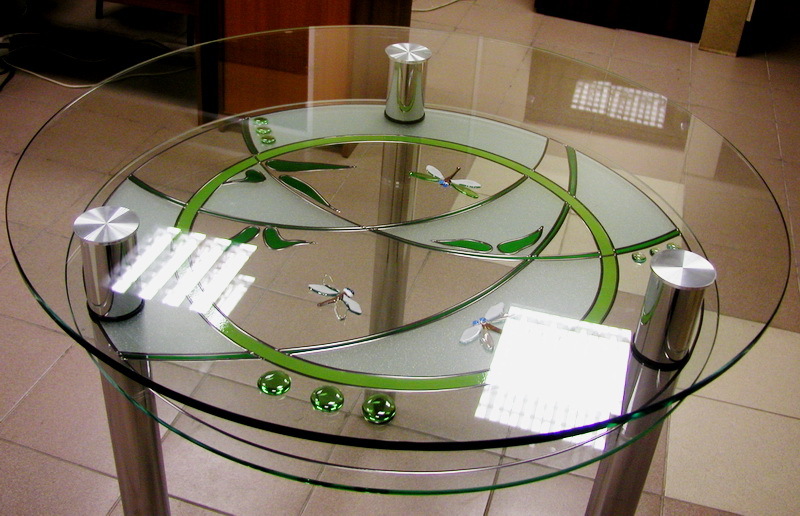 Изготовление журнальных столиков, обеденных столов, подставок под ТВ и прочие под заказ!