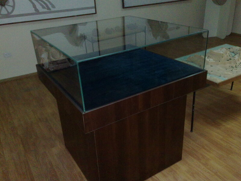 Изготовление витрины на заказ! Любого размера и любой сложности!