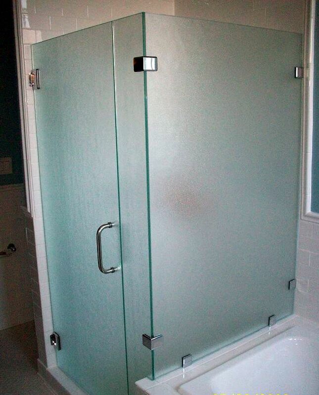 Изготовление встроенных душевых кабин, оформление ванной комнаты по заказу!