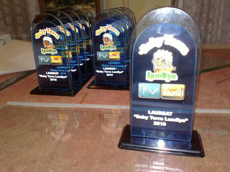 Изготовление статуэток, сувениров, корпоративных подарков из стекла под заказ!