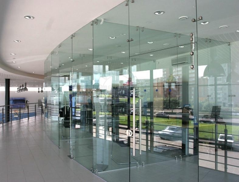 Интерьерное оформление офиса из стекла по заказу!