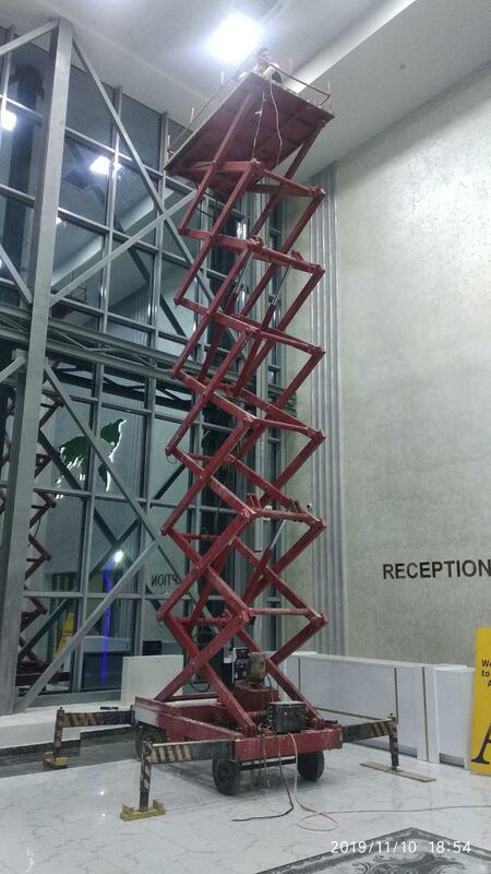 Гидравлический подъемник 11 метров.