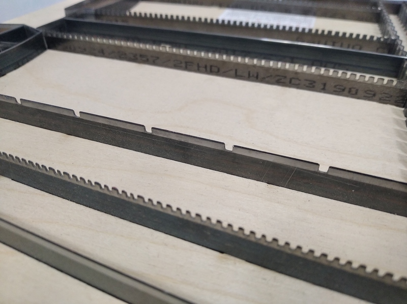 Режущие и биговальные линейки образец