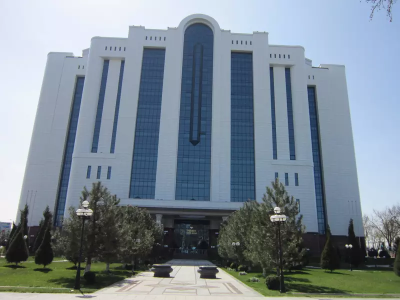 Бизнес центр "Poytaxt"