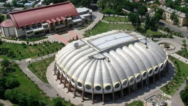 Государственный теннисный клуб